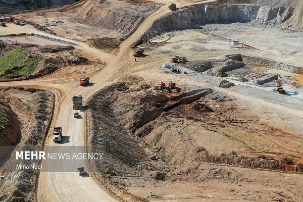 پردل: ۶۶درصد کامیون‌های حامل بار معدنی در قزوین بدون بارنامه هستند