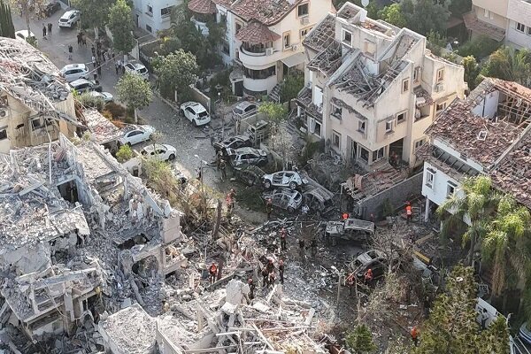 وقوع انفجار در خطوط انتقال آب تل‌آویو بر اثراصابت موشک‌های ایرانی+فیلم