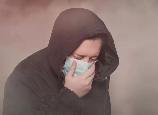 آلودگی هوا، سن ابتلا به سرطان ریه را به ۳۰ سالگی رسانده است