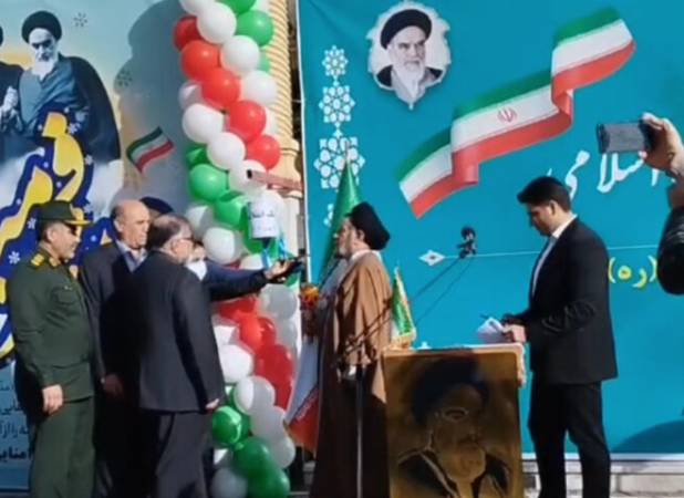 زنگ انقلاب در دبیرستان امام خمینی (ره) خرم‌آباد به صدا درآمد