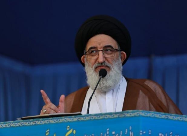 رابطه ما با آمریکا تقابلی است چون او می خواهد هویت ما را از بین ببرد
