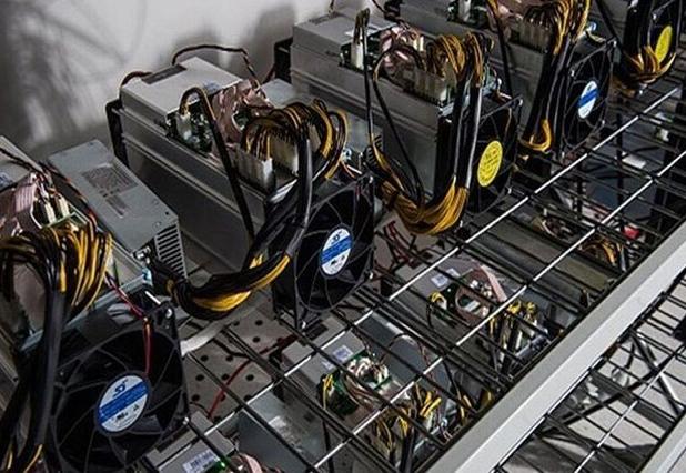 کشف ۷ دستگاه ماینر در یک منزل مسکونی در ایذه