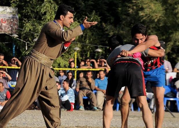 خلاء نبود دائره المعارف بازی‌های بومی محلی در کرمانشاه