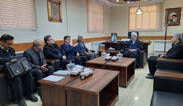 تقویت همکاری قضایی-اجرایی برای رفع موانع حقوقی طرح‌های عمرانی و شتاب در آبادانی لرستان