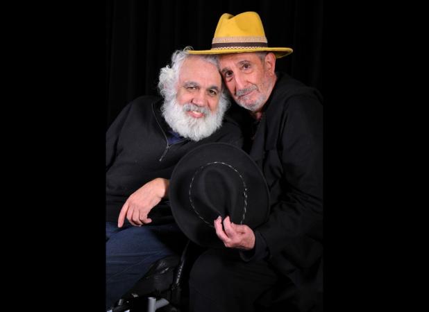 رونمایی از لوگوموشن و تصویری از فرهاد آییش در نمایش «ونگوگ»