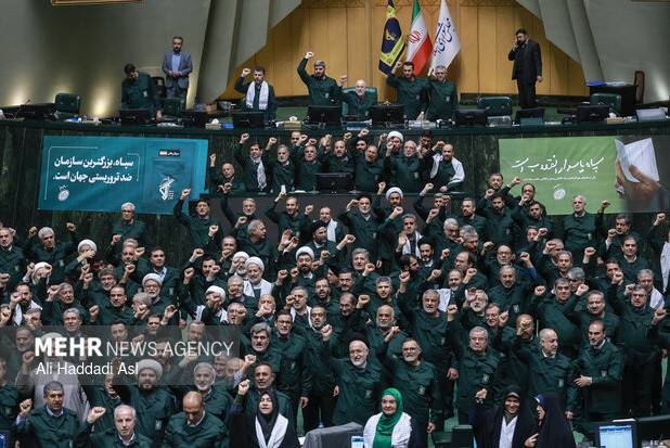 مجلس در کنار سپاه؛ پیام قاطع نمایندگان به دشمنان ایران