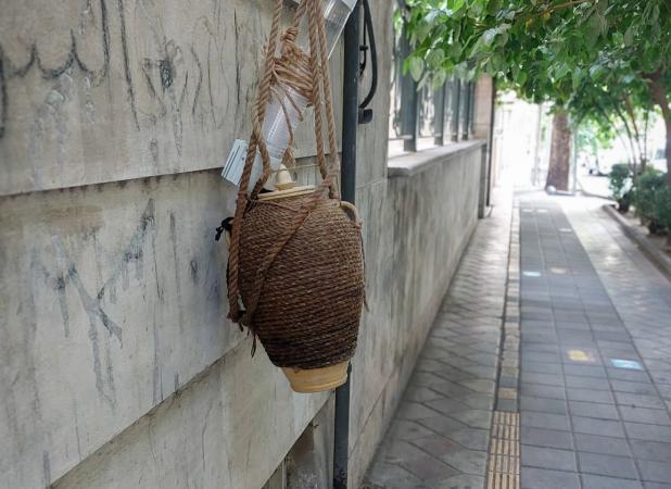 حرکت جالب و خودجوش یک هموطن در پیاده‌رو