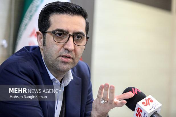 آجرلو: بیانیه اخیر اصلاح‌طلبان روی دیگر طرح عدم کفایت پزشکیان است