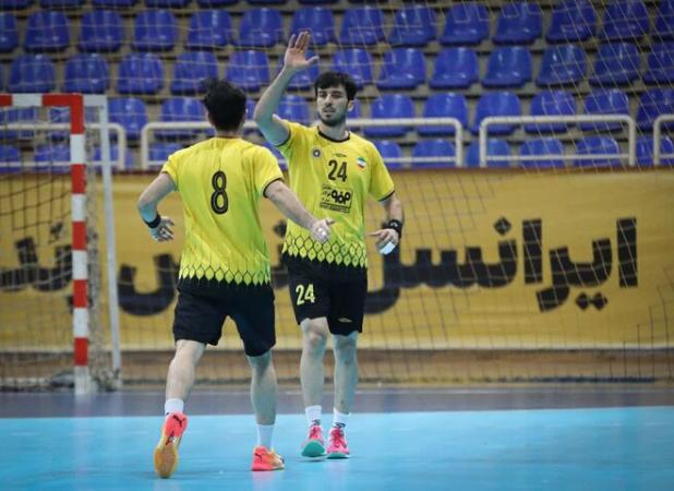 برادران حیدریان‌ها با سپاهان تمدید کردند