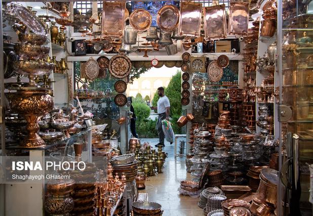زمینه دانش‌بنیان شدن هنرمندان و کارگاه‌های صنایع‌دستی را فراهم کنیم/ فارس هاب گردشگری ایران است
