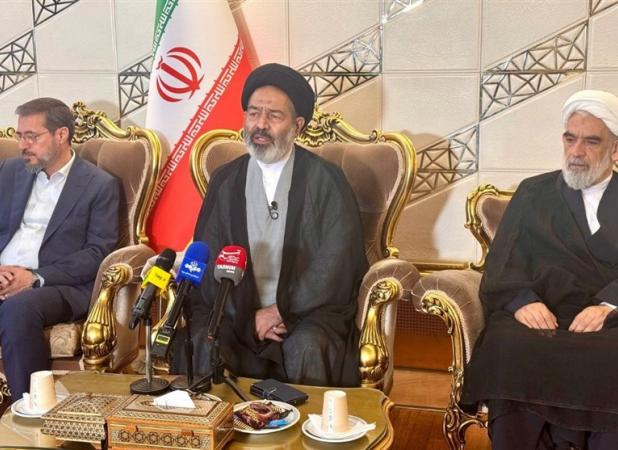 نماینده ولی فقیه در امور حج عازم مدینه شد
