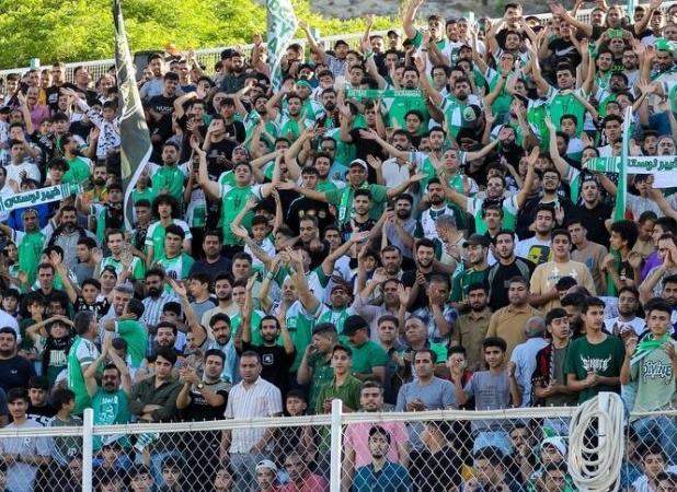 نمایی از خروش هواداران خیبر
