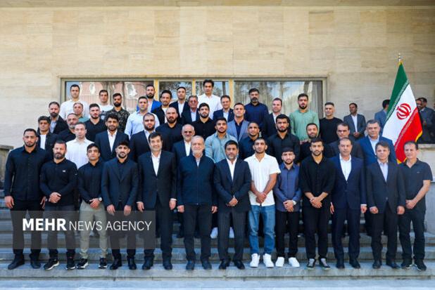  مراسم تجلیل از قهرمانان کشتی توسط رئیس جمهور برگزار شد