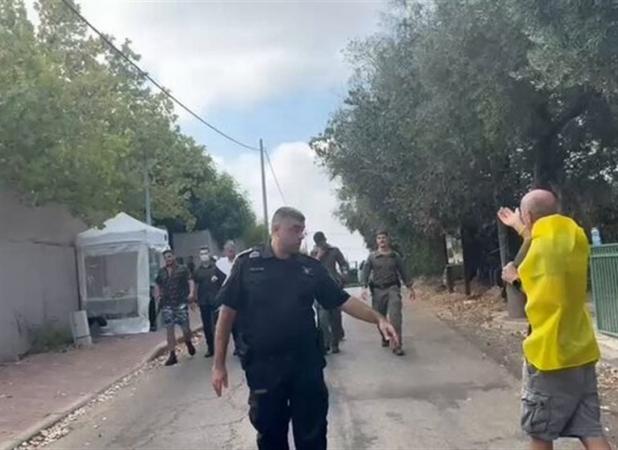 معترضین صهیونیست با «بن‌گویر» در مقابل خانه‌اش درگیر شدند