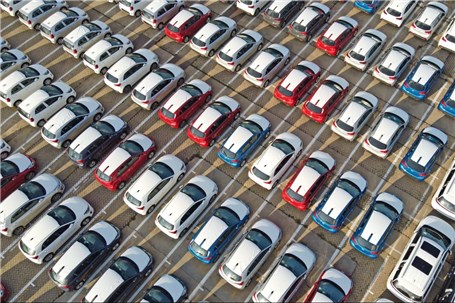 قیمت‌گذاری خودرو‌های وارداتی پابرجاست