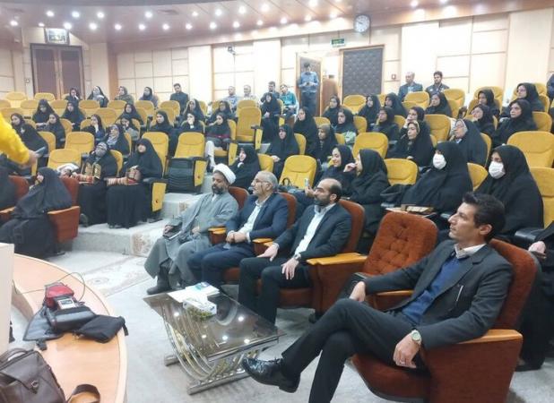 ایجاد فقر فرهنگی و نارضایتی گزینه های روی میز دشمن است