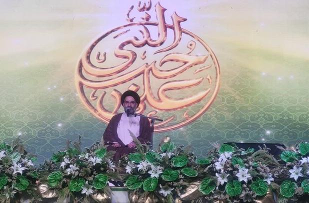 محبت و صلح کلید تحکیم خانواده‌ها و بنیان جامعه‌ای سالم است