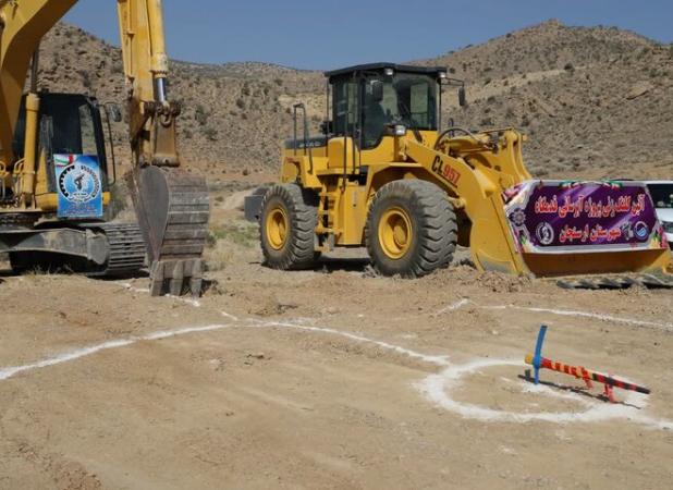 آغاز عملیات اجرایی خط انتقال آب شرب به ۶۵ روستای ارسنجان فارس