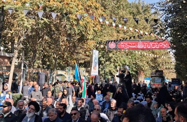 راهپیمایی یوم‌الله ۱۳ آبان در شهرستان کرج