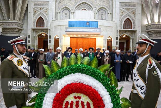 آغاز جشن‌های ۴۷ سالگی پیروزی انقلاب در حرم مطهر حضرت امام خمینی(ره)