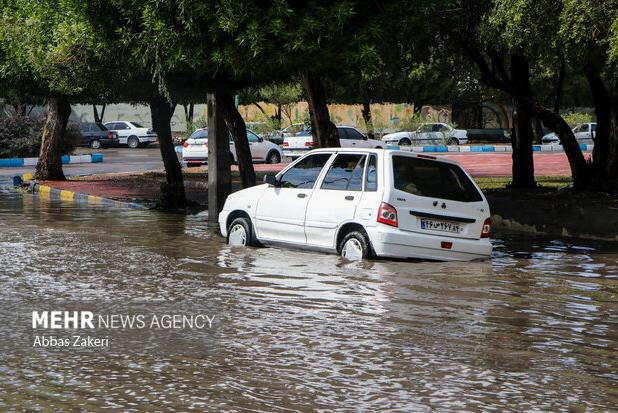 آبگرفتگی معابر شهر رودان بر اثر بارندگی بامداد امروز