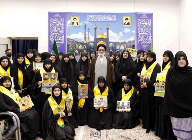 دختر شهید سید حسن نصرالله به قم سفر کرد