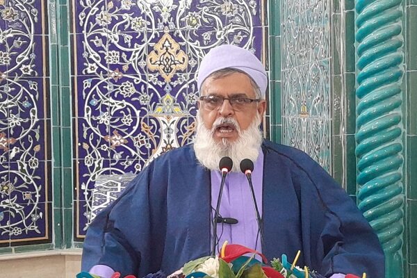 تأکید امام جمعه اهل سنت خاش برای پرهیز از آسیب‌های اجتماعی