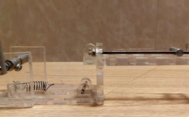 ابزار برش مورب گل رس توسط هنرمند زرین‌ دشتی اختراع شد