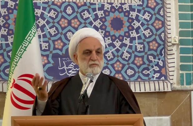 صف اغتشاشگران از صف جوانان و نوجوانان جدا می شود