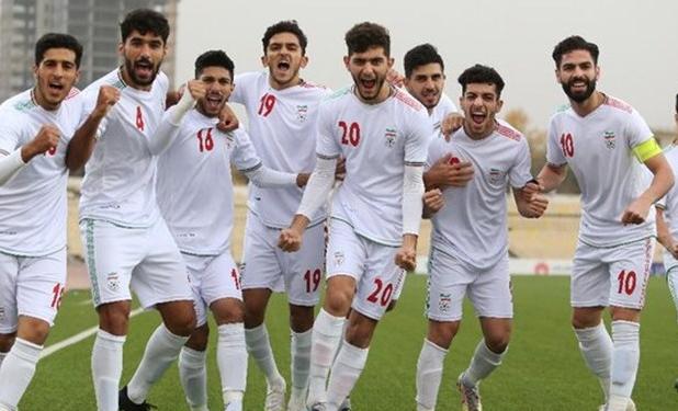 مربی استقلالی دستیار عنایتی نمی‌شود/ احتمال حضور یک خارجی در کادر فنی تیم ملی