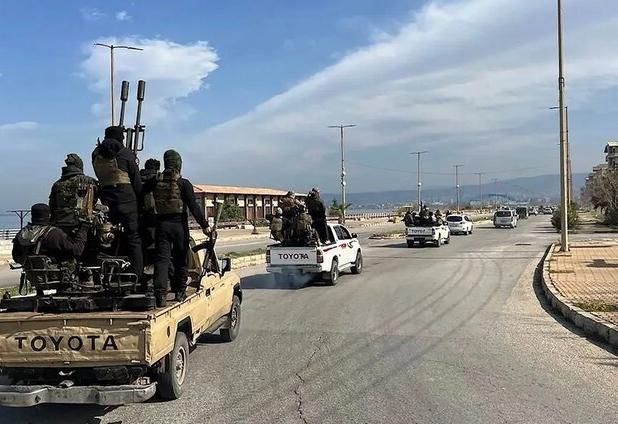 رژیم جولانی مدعی بازداشت چند تن از مقامات ارشد نظامی دولت اسد شد