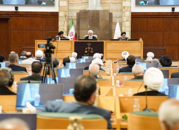 هیئت عمومی دیوان عالی کشور دو پرونده اصراری حقوقی را بررسی کرد