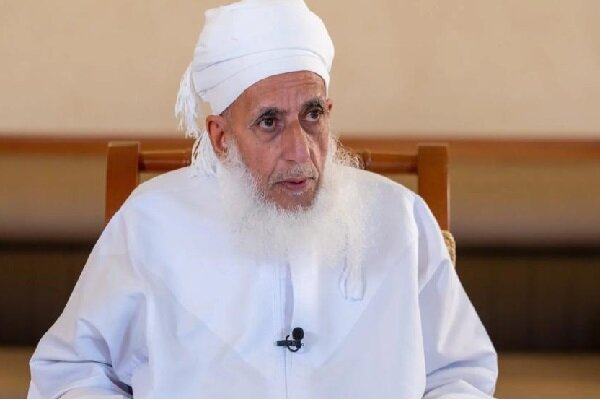 مفتی عمان: همه مسلمانان برای یاری رساندن به یمن به‌پا خیزند
