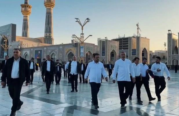 خدمت‌گزاری جوانان کنگان  به زائران در حرم مطهر رضوی