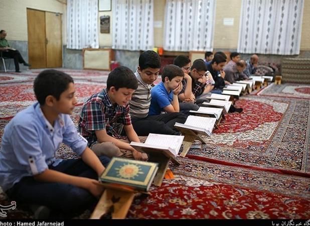 چرا معصومان(ع) حفظ قرآن را فراتر از یک عبادت فردی می‌دانستند؟