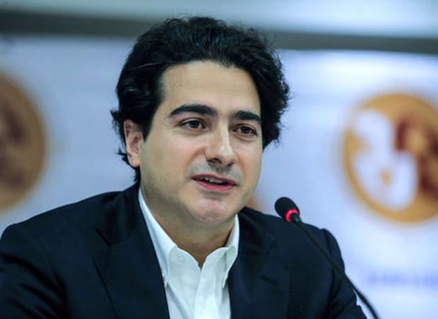 حضور همایون شجریان در آرامگاه استاد آواز ایران