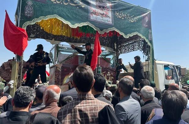 بدرقه پیکر سردار شهید «علی شادمانی» به سمت گلزار شهدای همدان