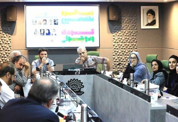 شعر نوجوان نان ندارد؛ سیاستگذاران کمر به کشتن هویت نوجوان بسته‌اند