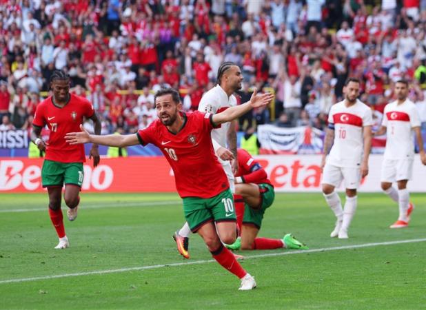 برتری پرتغال مقابل ترکیه در نیمه نخست