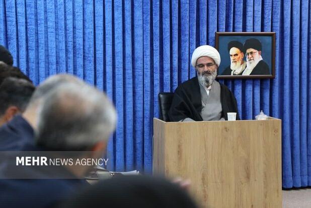 «اعتکاف» پُلی به سوی معنویت؛ انتظار معجزه فوری از جوانان نداشته باشید