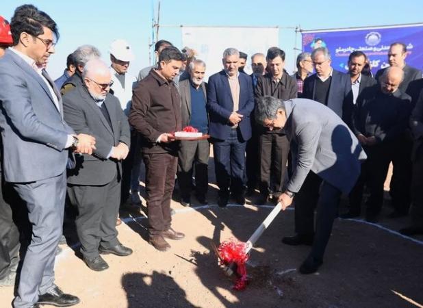 کلنگ‌زنی احداث پروژه کارخانه نورد میلگرد میبد