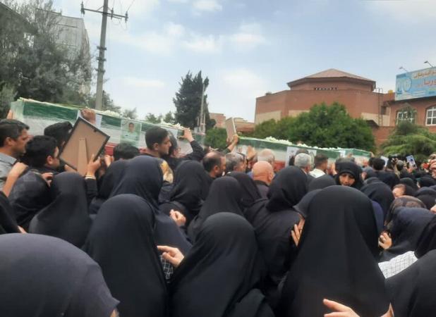 وداع باشکوه مردم با فرزندان گلستان؛ امروز شهدا بر دوش غیرت شهر رفتند