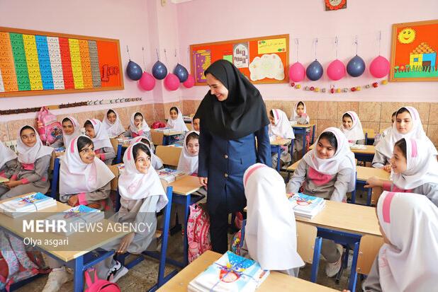 آموزش جنسی باید از دبستان آغاز شود