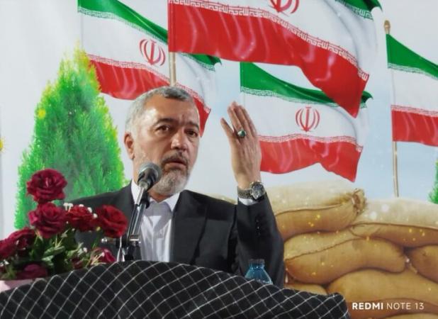 شهدا از هویت ملی دفاع کردند 