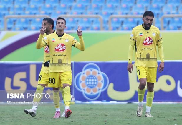 غول‌کشی به سبک "پیروز"/ فجر تراکتورِ صدرنشین را شکست داد + گل‌های بازی