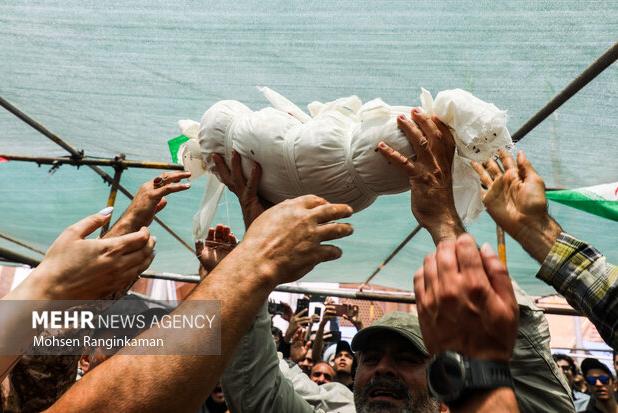روی دوش ملائک بخواب کودک من؛ شعری برای کودکان ایران در زمانه جنگ