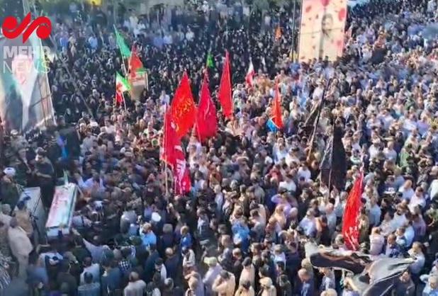 سنگ تمام مردم دلفان در تشییع پیکر شهید «حسین محمودی»