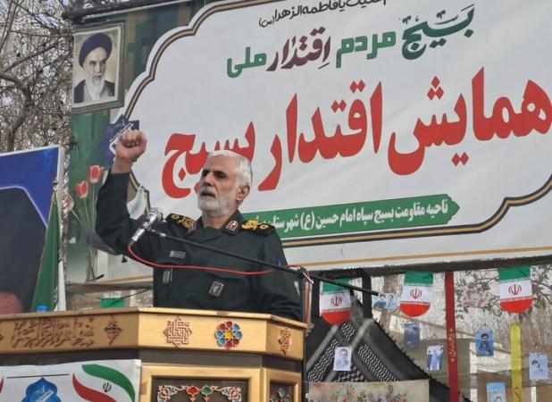 بسیج در صف اول خدمت‌رسانی به مردم قرار دارد