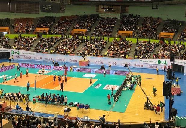 بودجه برای تعمیر سقف ۱۲ هزار نفری نداریم