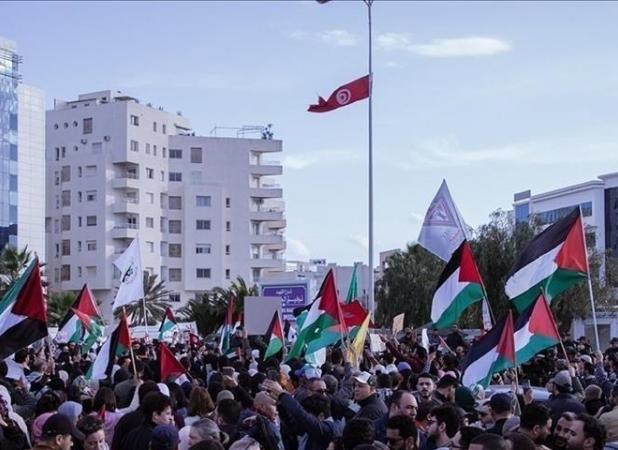 خشم تونسی‌ها از حمله رژیم اسرائیل به ناوگان «صمود»
